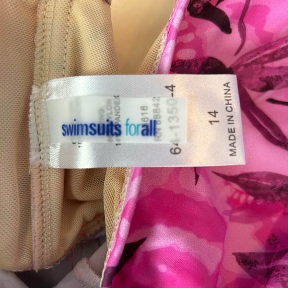 LAST CHANCE Swimsuits for All NWT swim top - Picture 2 of 3